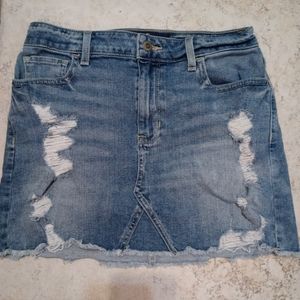 Hollister | Distressed Denim Mini Skirt sz.7